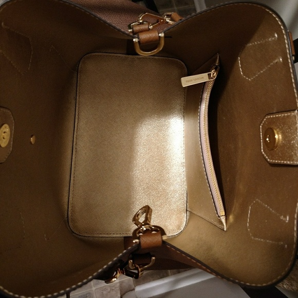 Michael Kors Satchel Purse - Picture 3 of 8